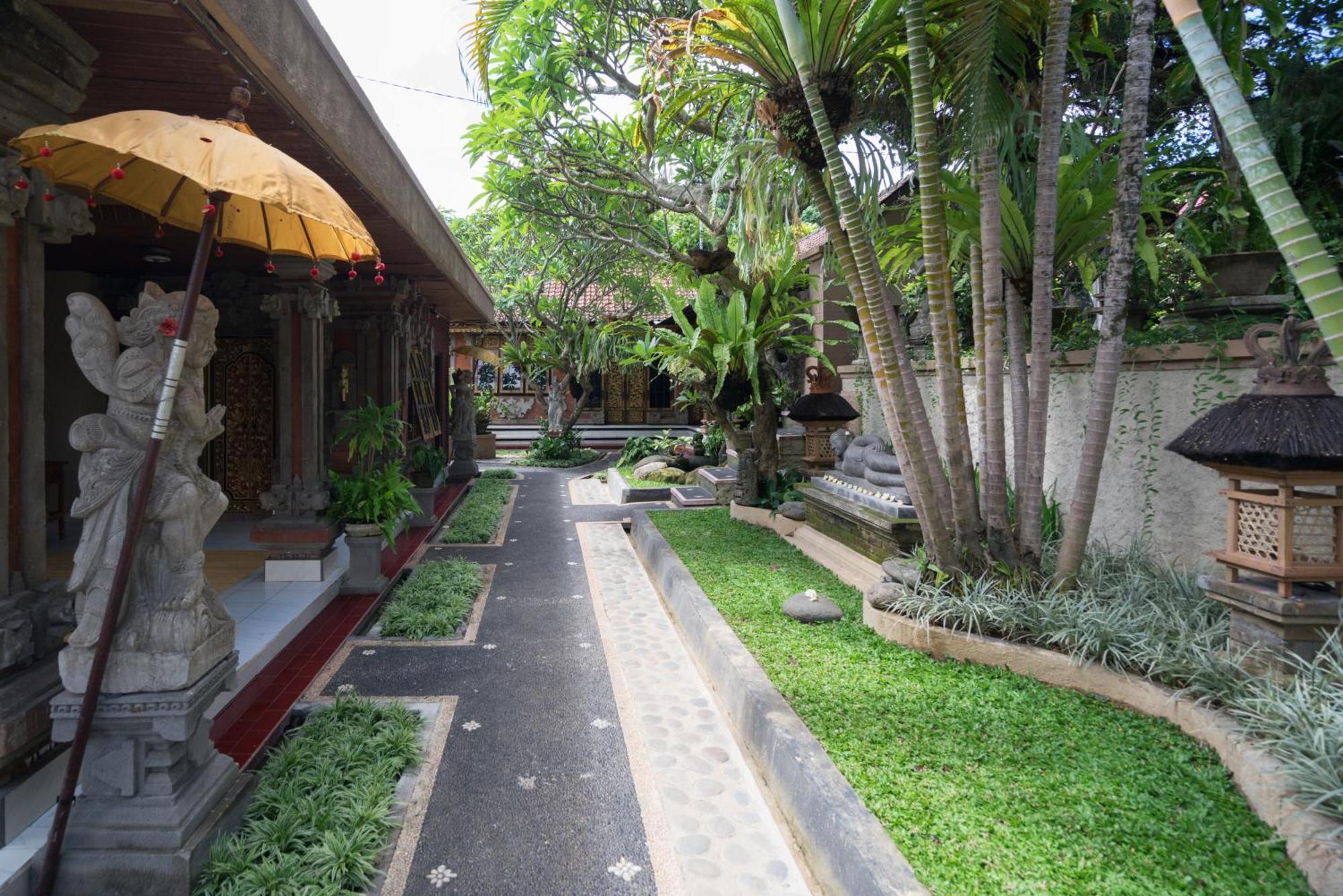 Nuaja Balinese Guest House Ubud Kültér fotó