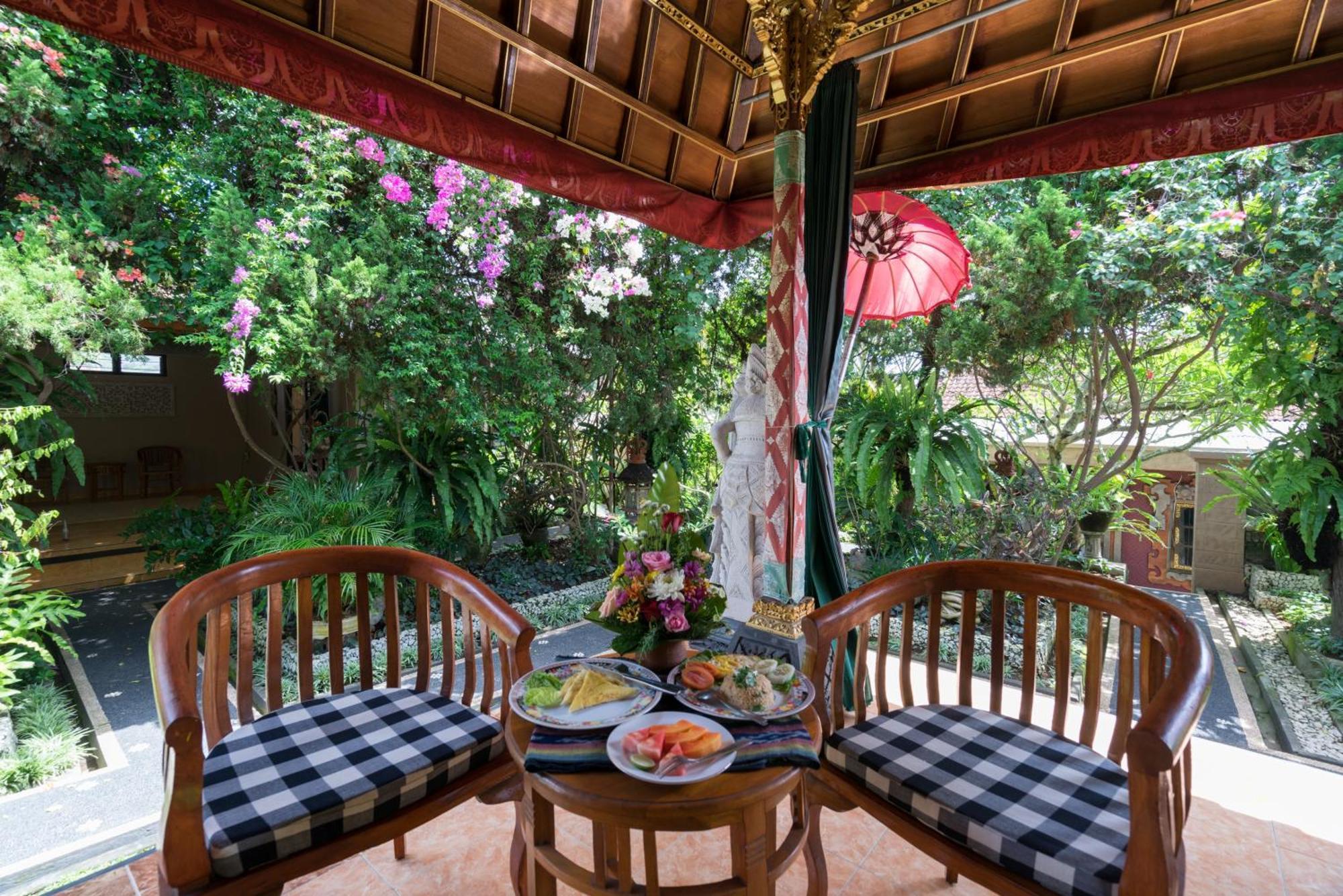 Nuaja Balinese Guest House Ubud Kültér fotó